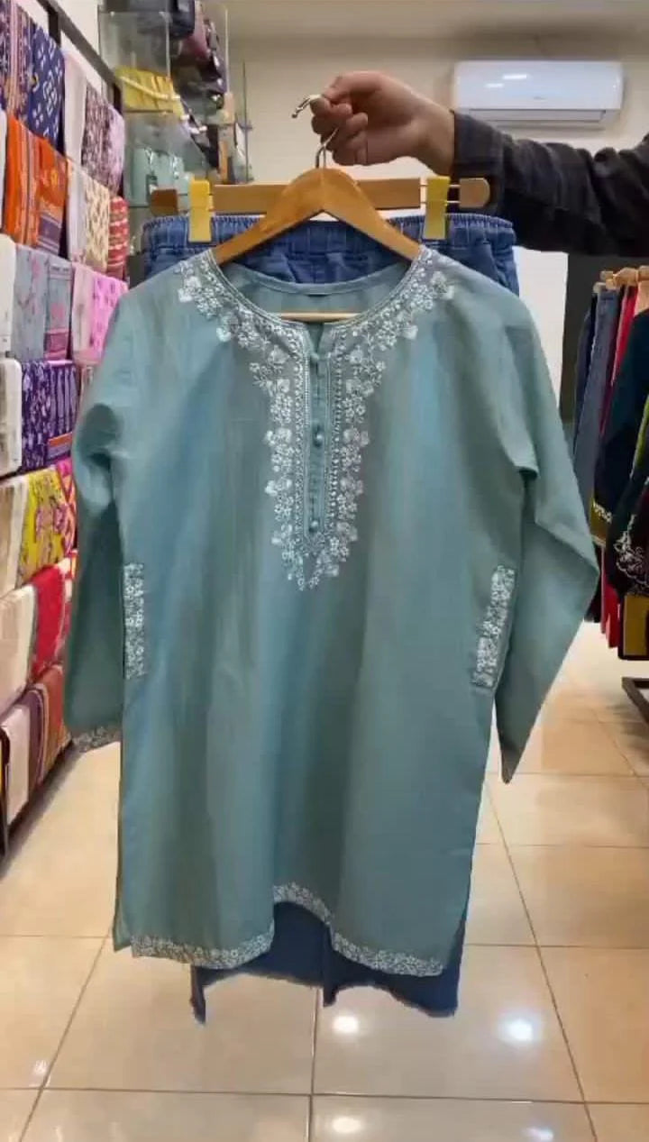 ✨ Embroidered Kurti with Blue Jeans ✨👗👖 D:2020