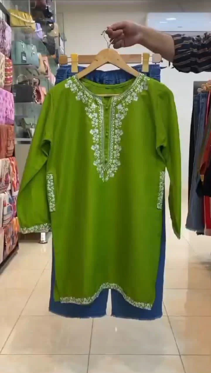 ✨ Embroidered Kurti with Blue Jeans ✨👗👖 D:2020